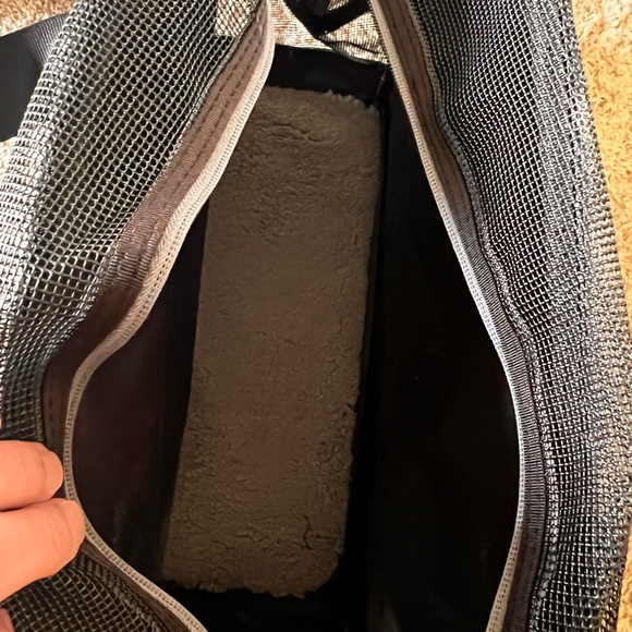 Sherpa dog cat carrier - Picture 2 of 3